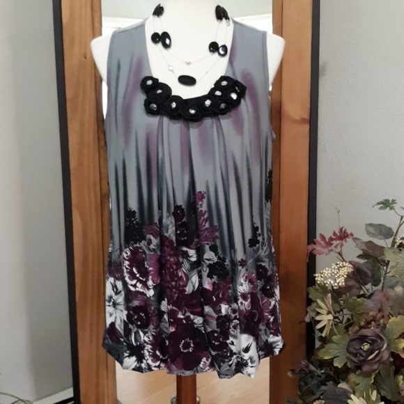 dressbarn Tops - Gorgeous Dressy Tank